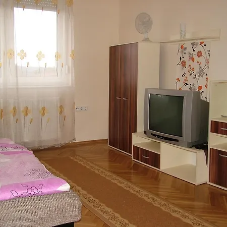 Season Vendeghaz Pensionat